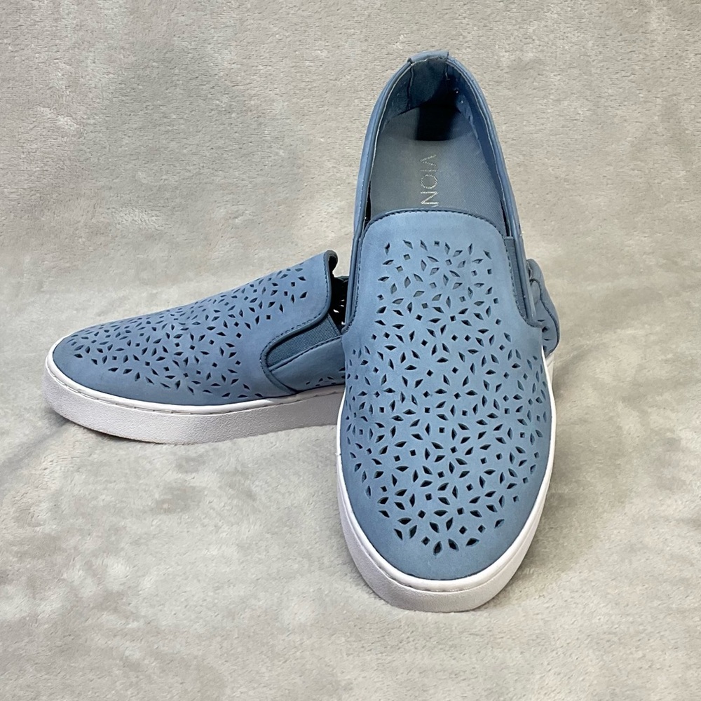 Vionic Midi Perf Leather Slip-on Sneaker Light Blue Women’s Sz 8